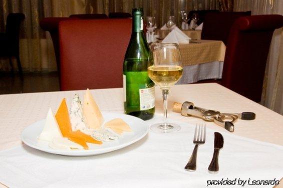 City Palace Hotel Baku Restoran foto